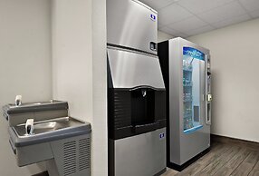 SPOT X Hotel Tampa - Wesley Chapel by The Red Collection