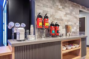 SPOT X Hotel Tampa - Wesley Chapel by The Red Collection