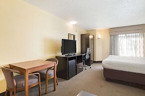 Sleep Inn & Suites - Airport
