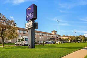 Sleep Inn & Suites - Airport