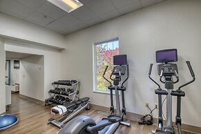 Holiday Inn Express Hotel & Suites Oshkosh by IHG