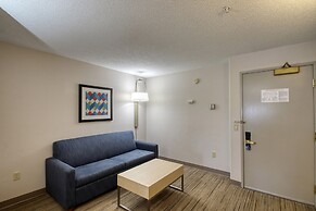 Holiday Inn Express Hotel & Suites Oshkosh by IHG