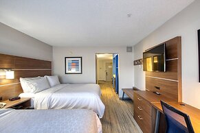 Holiday Inn Express Hotel & Suites Oshkosh by IHG
