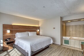 Holiday Inn Express Hotel & Suites Oshkosh by IHG