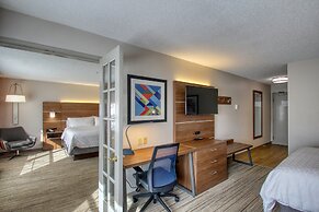 Holiday Inn Express Hotel & Suites Oshkosh by IHG