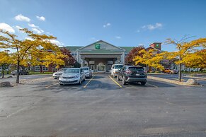 Holiday Inn Express Hotel & Suites Oshkosh by IHG