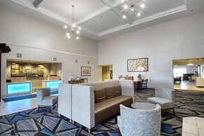 Holiday Inn Express Hotel & Suites Oshkosh by IHG