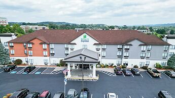 Holiday Inn Express & Suites Knoxville-North-I-75 Exit 112 by IHG