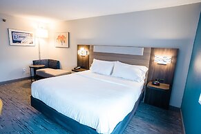 Holiday Inn Express & Suites Knoxville-North-I-75 Exit 112 by IHG