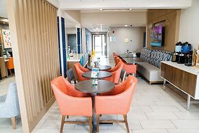 Holiday Inn Express & Suites Knoxville-North-I-75 Exit 112 by IHG