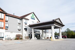 Holiday Inn Express & Suites Knoxville-North-I-75 Exit 112 by IHG