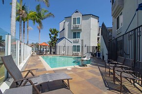 Days Inn by Wyndham Carlsbad