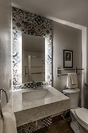 St Charles Coach House, Ascend Hotel Collection