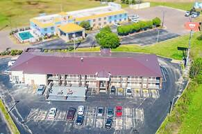 OYO Hotel Brownsville TN I-40