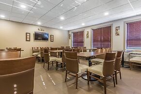 Comfort Inn & Suites Medicine Hat