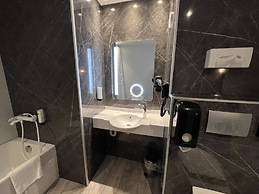 Logis Hotel Restaurant des Acacias Lille Tourcoing