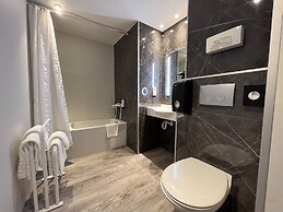 Logis Hotel Restaurant des Acacias Lille Tourcoing