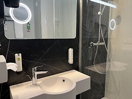 Logis Hotel Restaurant des Acacias Lille Tourcoing