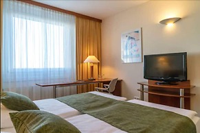 Globana Airport Hotel