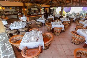 Decameron Los Cocos Guayabitos, Ramada All-Inclusive Resort