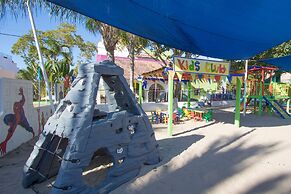 Decameron Los Cocos Guayabitos, Ramada All-Inclusive Resort