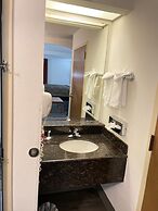 Super 8 by Wyndham Fort Worth Downtown South