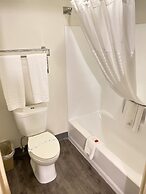 Super 8 by Wyndham Fort Worth Downtown South