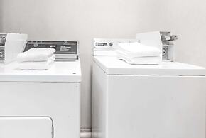 Super 8 by Wyndham Fort Worth Downtown South