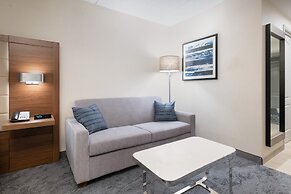 Holiday Inn Express & Suites Boston - Cambridge by IHG