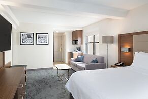 Holiday Inn Express & Suites Boston - Cambridge by IHG