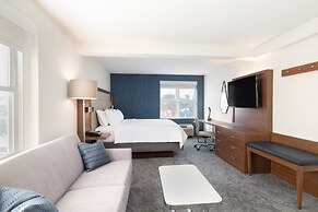 Holiday Inn Express & Suites Boston - Cambridge by IHG