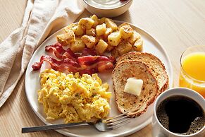 Holiday Inn Coralville Iowa City by IHG