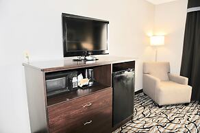 Days Inn & Suites by Wyndham Wausau