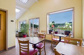 Econo Lodge Marion I-81