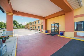Quality Inn O'Fallon IL - St. Louis