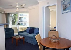 Budds Beach Apartments