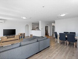 Genesis Apartments by Gold Coast Premium