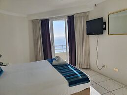 Zenith Ocean Front Apartments