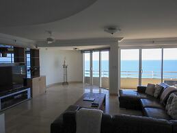 Zenith Ocean Front Apartments