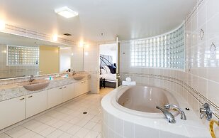 Belle Maison Apartments