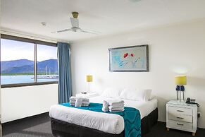 Cairns Aquarius