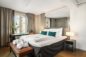 Clarion Hotel Admiral