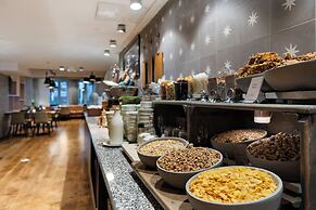 Clarion Hotel Admiral