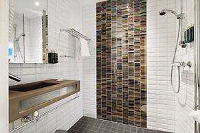 Clarion Hotel Admiral