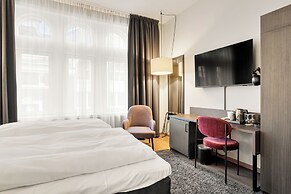 Clarion Hotel Admiral