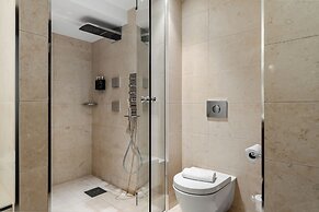 Clarion Hotel Admiral