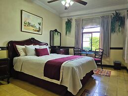 Santo Tomas Hotel