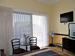 Santo Tomas Hotel