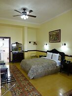 Santo Tomas Hotel