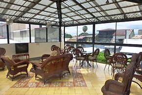 Santo Tomas Hotel